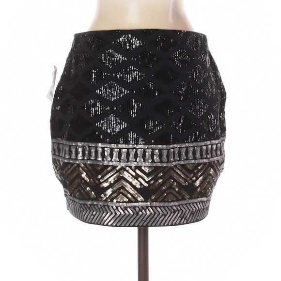 Express Black Metallic Embellished Mini Skirt - Picture 2 of 10